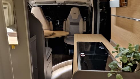 Kinderdijk – euro 6 off grid 6 m bus camper with many extras