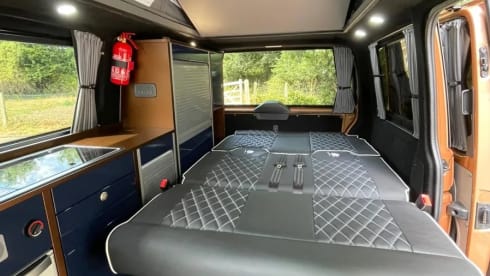 YS71WTG NOMAD –  4 Berth Nomad Camper Romford -Romford