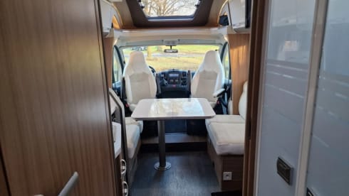 C39 – 4p Adria Mobil semi-integrated from 2020