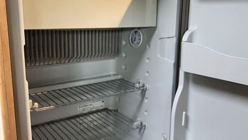 Happy Glamper – VERY SPACIOUS HYMER 644 CAMP, ALCOVE 6 PERSON XXL GARAGE