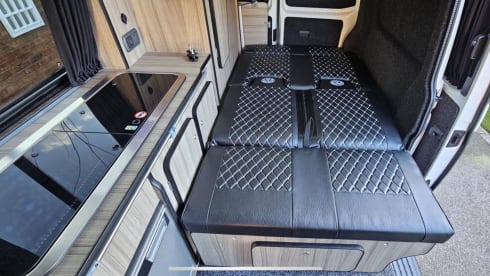 Echo – 2020 high spec all season T6 Camper TV, Toilet, Off grid, Insurance inc.