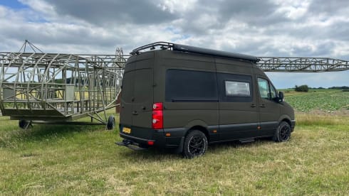 Legergroene STOERE VW Crafter 2015