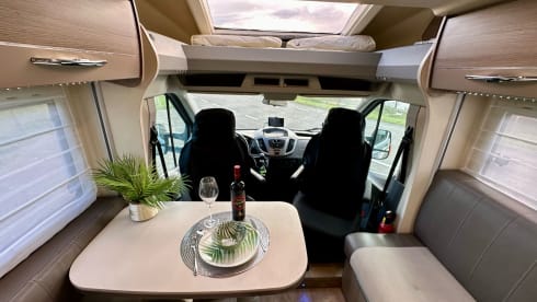 5 person Luxury camper with barbecue included 