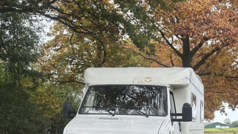 Jeranca – Cozy camper for 4 persons with reversing camera.