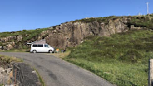 Islay – Luxury auto 4 berth Volkswagen T6.1 camper