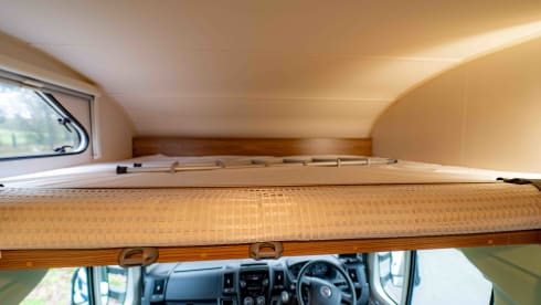 Taylor – Peugeot Bailey Approach camper met 6 slaapplaatsen, bouwjaar 2011.