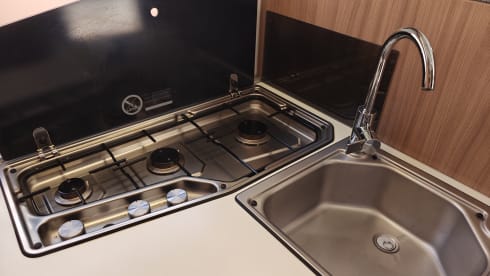 ColumBus – Luxurious Adria Family Camper for 5 people with bicycle rack