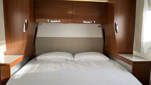 Rapido – Luxus-Wohnmobil: Kingsize-Inselbett, separate Dusche, große Garage