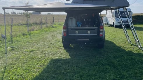 Bluey – 4p Ford Raptor rooftop from 2020