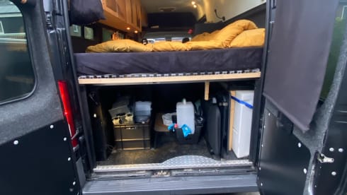 Sfeervolle buscamper voor lange mensen