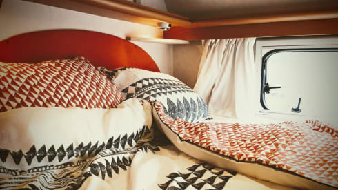 Family camper for 6 people with 2 fixed double beds