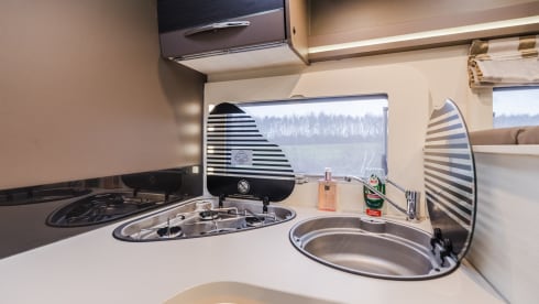 4p Challenger semi-integrated uit 2017