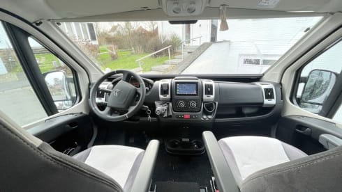 Niceshot  – Brand new van