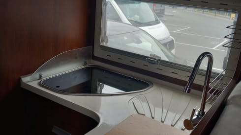 ELNA – Hymer a 5 posti integrato dal 2013