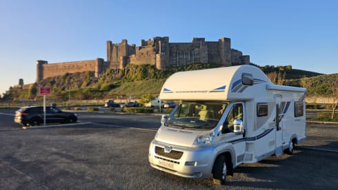 Basia. – 6 berth 6 passengers Bailey Approach on Peugeot Boxer