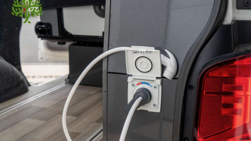 Volkswagen campervan met 4 slaapplaatsen vanaf 2024