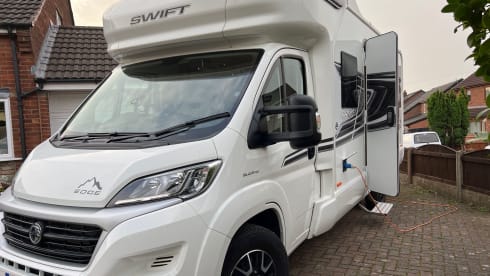 Swift Edge 486 ULT – 2-6 berth Swift EDGE 486 ULT