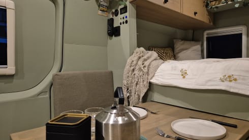 B&Bus – COZY AND COMFORTABLE VW CRAFTER CAMPER VAN