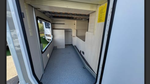 Clifford – Luxury 4 berth Chausson 788 Auto 2025