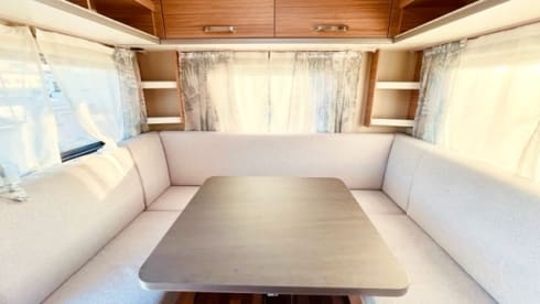 SMART VOYAGER – CARAVAN WEINSBERG CARAONE 450 FU