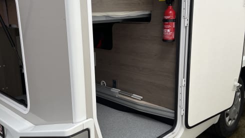 Challenger 308 Graphite Edition