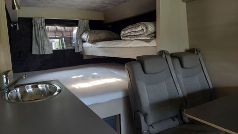 Harrie – Harrie - Fire brigade camper Mercedes 4-p