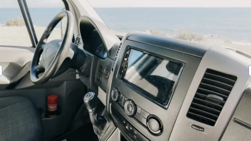 Big Bill – 2p Mercedes-Benz bus uit 2025