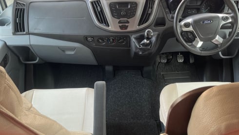 6 berth Roller Team Ford transit