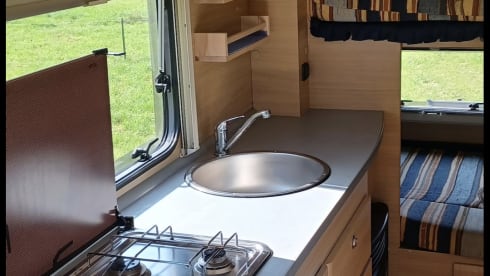 Super Camper voor het hele gezin – Équipe de roller 6p Alcove de 2006