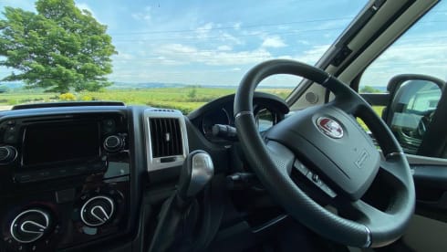 KOM Motorhomes - Benimar Mileo 313