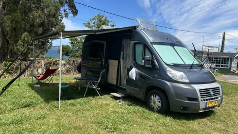 SUPER BUS CAMPER KNAUS BOXSTAR WITH CARRIER FOR ELECTRIC BIKES