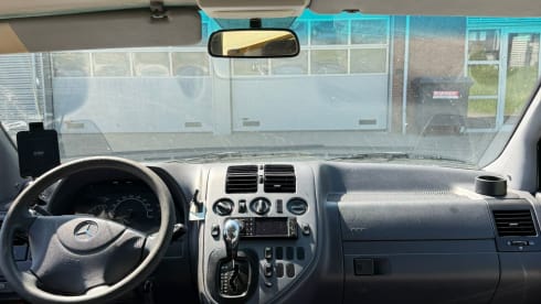 Fransiscus – 4-sitziger Mercedes-Benz Bus aus dem Jahr 1999