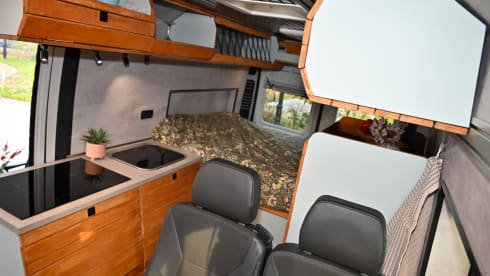 3-seater Peugeot bus from 2026