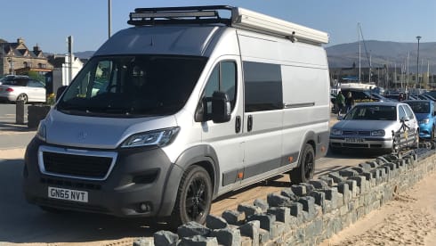Modern Fully Equipped Sports Tourer by HR Multisport