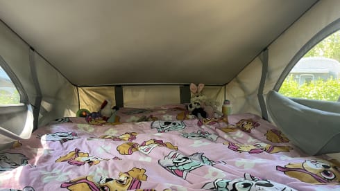 Happy Yellow Beach Camper – 4p Volkswagen bus from 2015