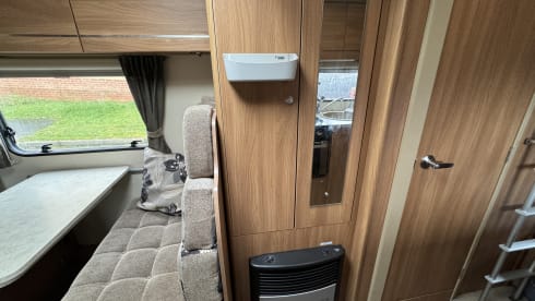 Marilyn  – 4 berth/6 Belts Swift Escape 2011