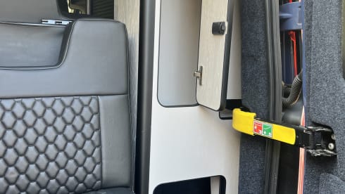 Whey Aye Wagon – 4 berth Ford transit custom campervan 