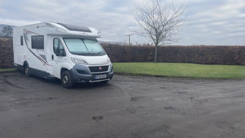 Ourbee – Luxury 6 berth Roller 707 Motorhome ***INSURANCE INCLUDED***