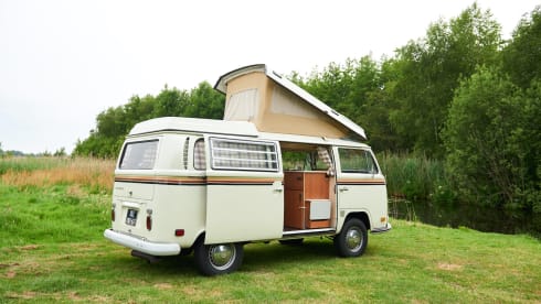 Bus Ibiza – Volkswagen T2a, 1971
