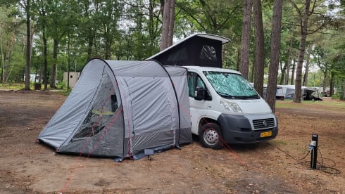 Q-bus – Compact and complete camper