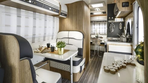 AFP 747 – Roller team 747 6 Berth 2025