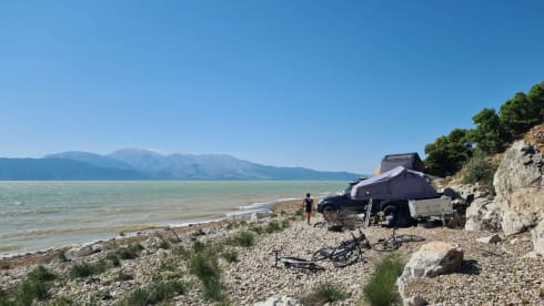 Lizette – Toyota Hilux Overlander