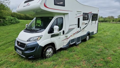 Roly 2 – Roller Team 746 - 6 Berth & 6 Travel seats - Great family vehicle  - Auto