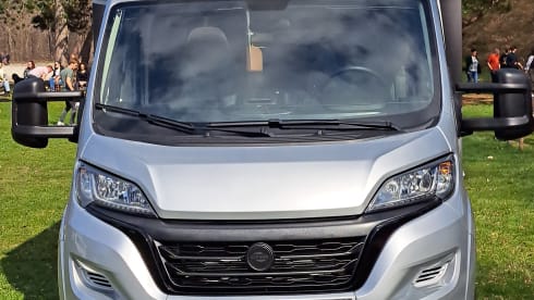 Wille – Automatic, Hymer Carado 4 person family camper, long beds! 