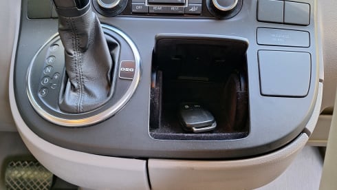 Gijs – 4p Volkswagen campervan from 2010