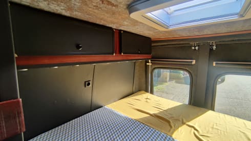 2p Citroën bus uit 2018