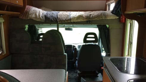 Beautiful spacious family motorhome for 6 people with air conditioning