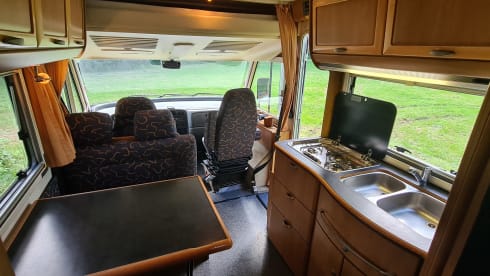 6 person family camper. Hymer integral from 2000