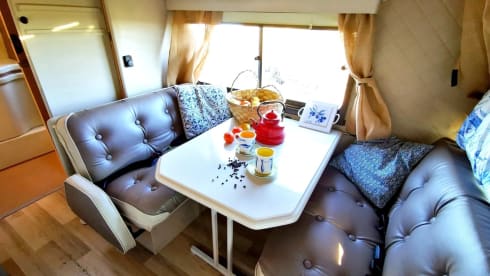Rent a Campervan Blue CLassics ‘s Le Voyageur