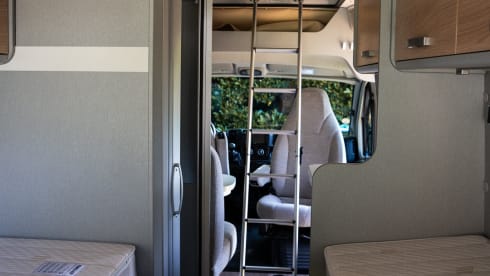 CG10 – 4-person Hymer bus from 2024